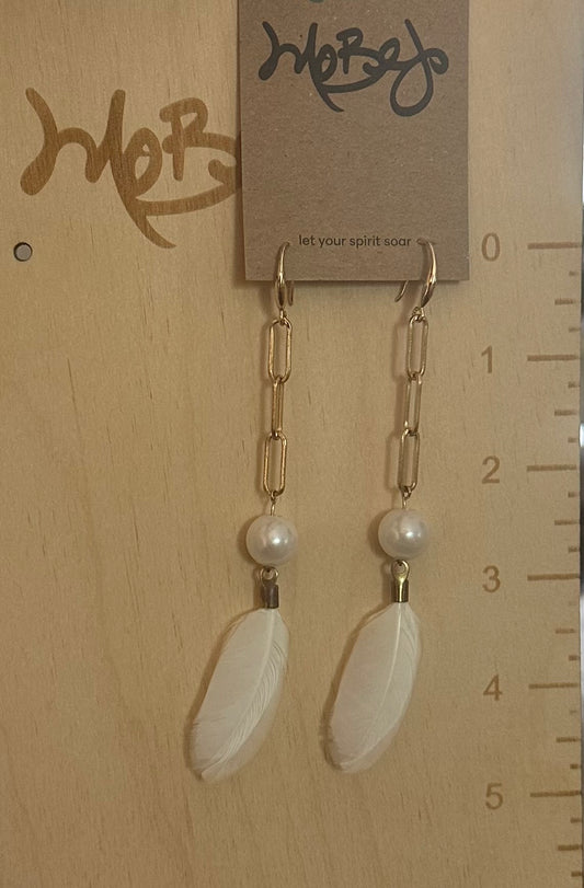 Double-sided White Dove Feathers & Pearls Dangling on Gold Links - Cruelty Free